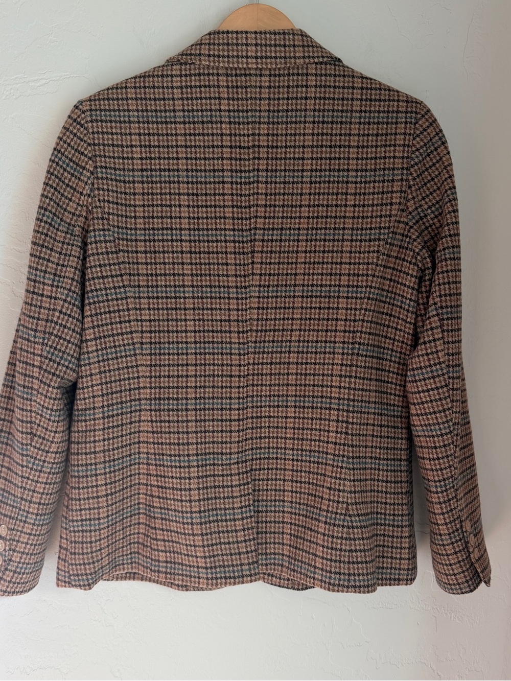 Chadwicks Women's Vintage Wool Blend Tan and Brown Plaid Blazer Jacket Size 12 - Picture 13 of 13
